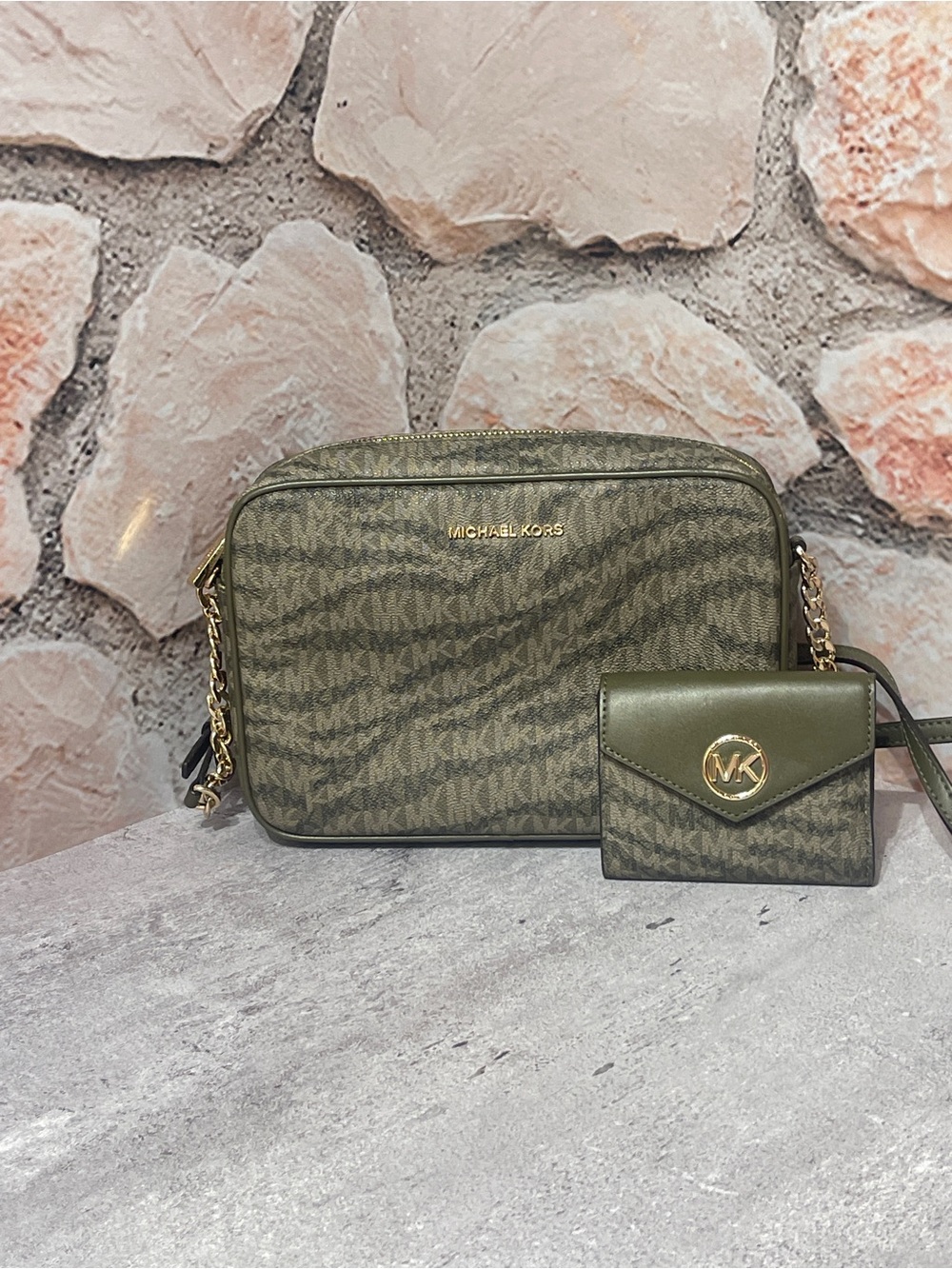 Michael Kors Camera Crossbody & Matching Wallet Olive Green